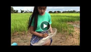 Creative Woman Using Electric fan guard Fishing Trap Made by Plastic Pipes to Catch A Lot Of Fish