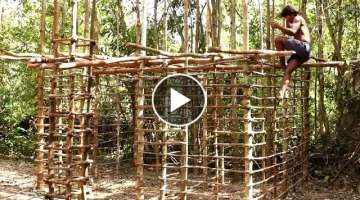 Clever Bushman Building King Mansion Modern Architecture Out Of Mud and Straw, Grass 04