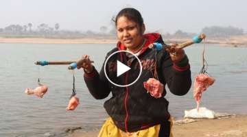 Fishing video || The village girl catching big fish using meat in the river || Best hook fishing